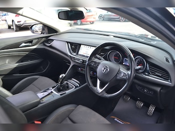 Used Vauxhall Insignia 2018 for sale - 78121215: Photo