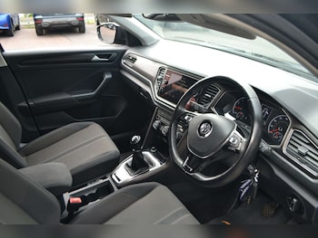 Used Volkswagen T-Roc 2019 for sale - 79195830: Photo