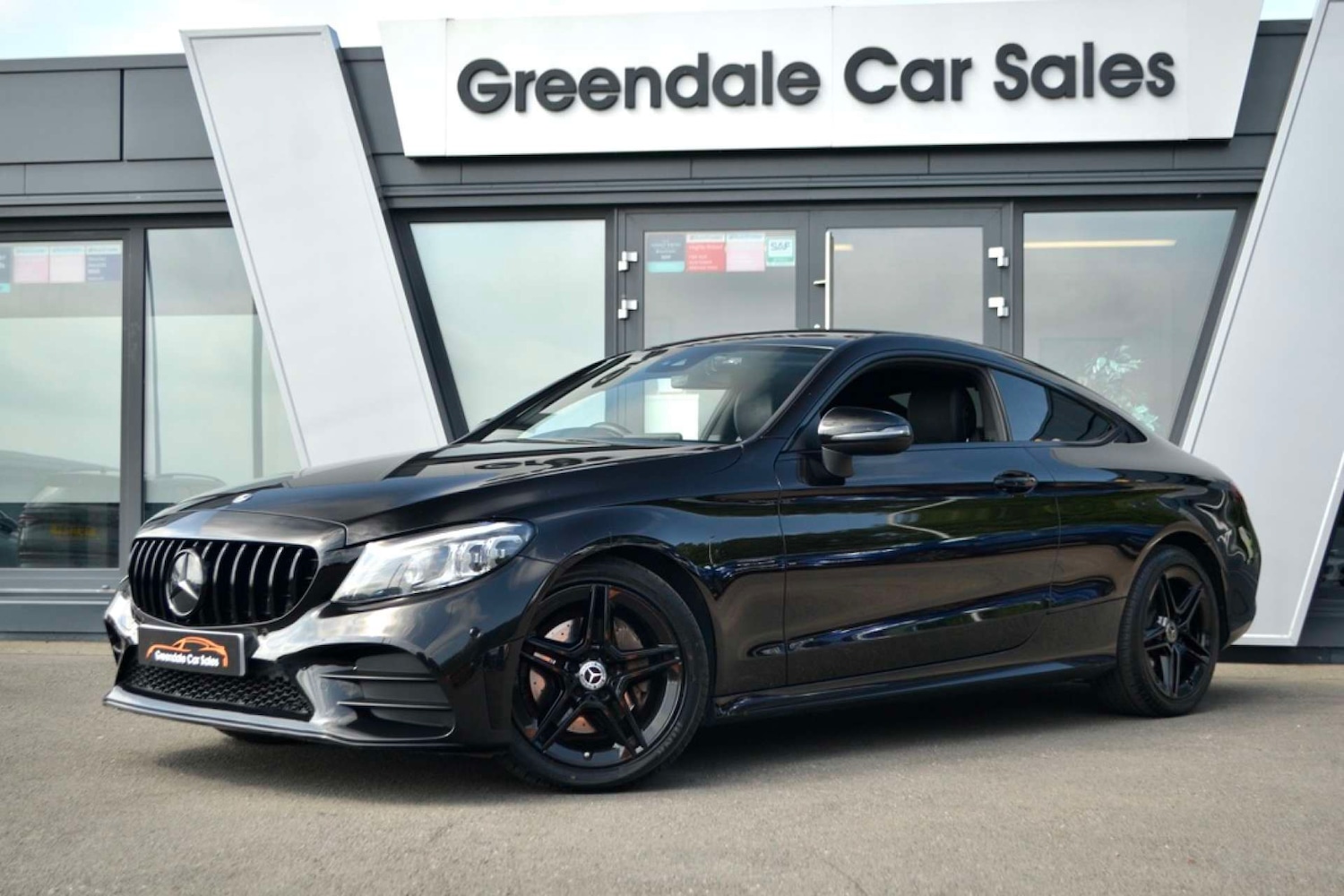 Used Mercedes-Benz C Class 2019 for sale - 77209979: Photo 2