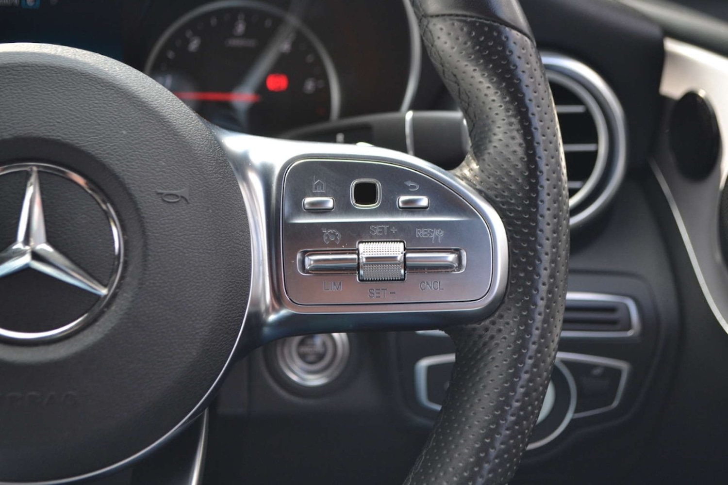 Used Mercedes-Benz C Class 2019 for sale - 77209979: Photo 39