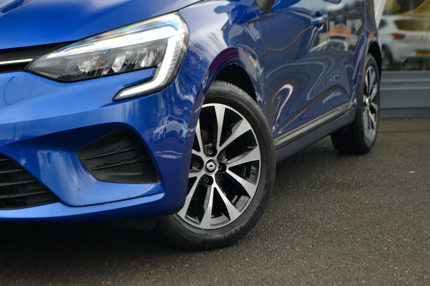 Used Renault Clio 2023 for sale - 77129817: Photo 3