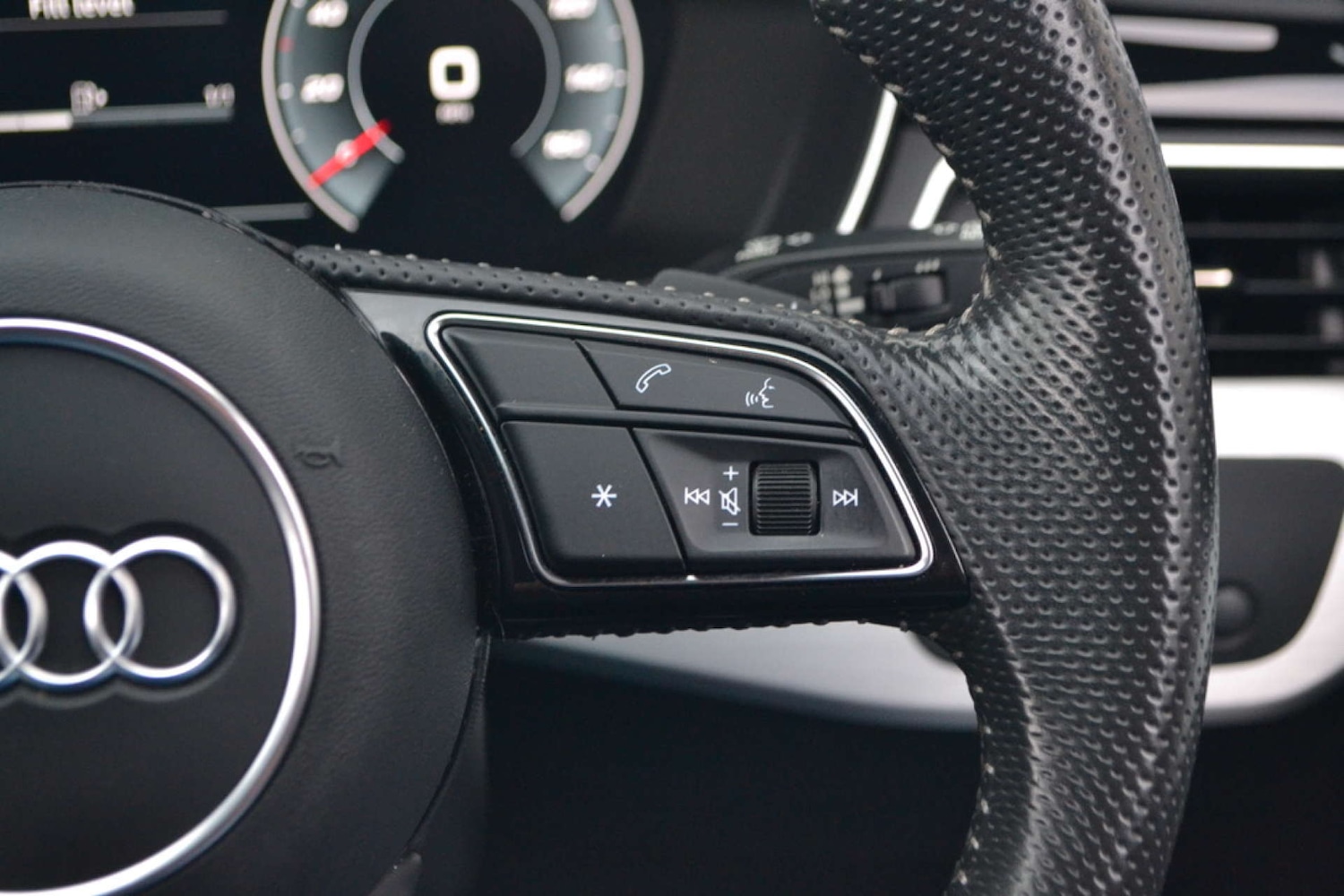 Used Audi A4 2020 for sale - 76618132: Photo 34