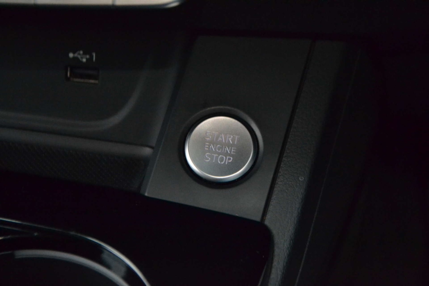 Used Audi A4 2020 for sale - 76618132: Photo 43