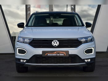 Used Volkswagen T-Roc 2018 for sale - 77984214: Photo