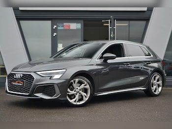 Used Audi A3 2020 for sale - 79101600: Photo