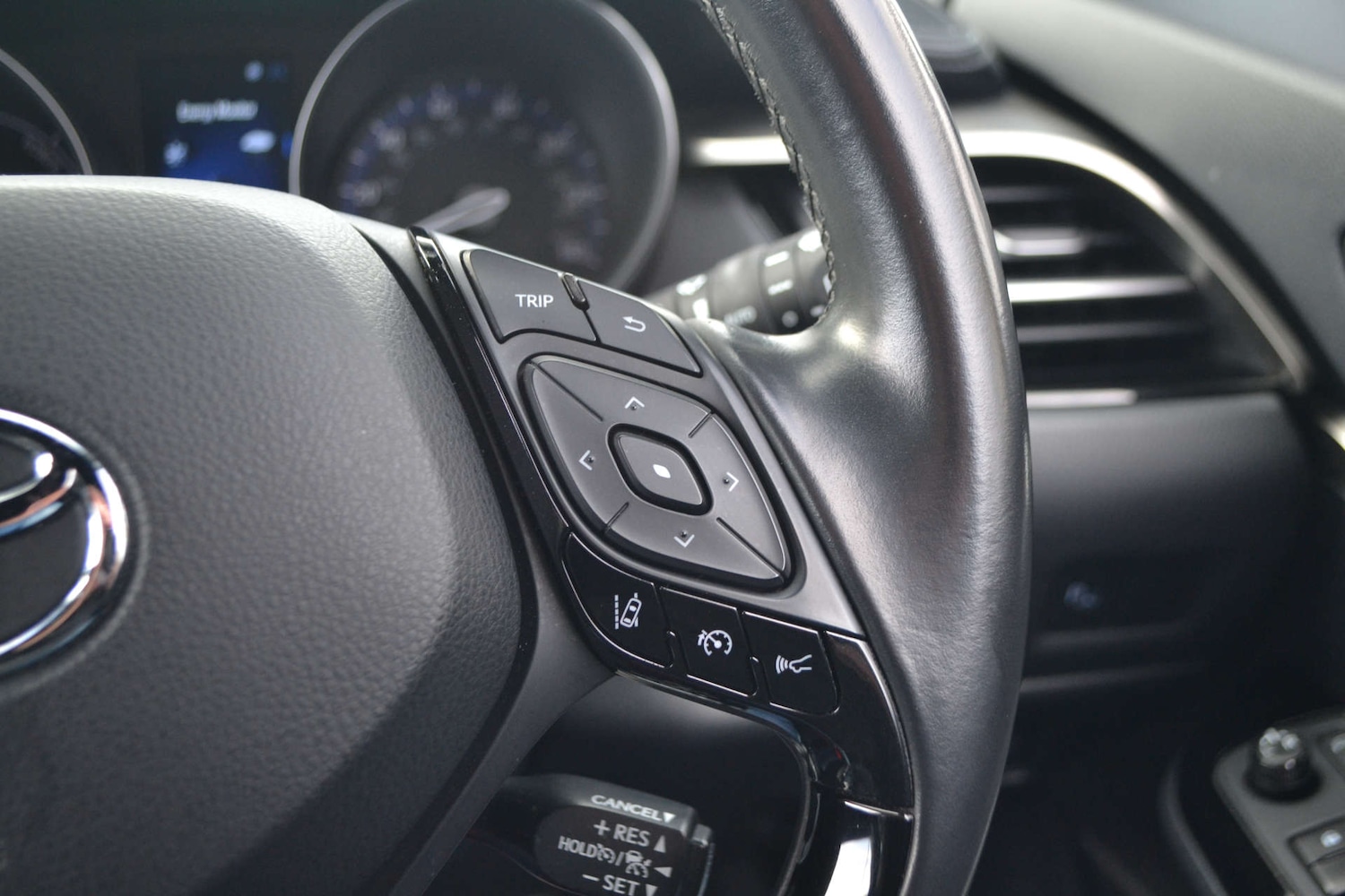 Used Toyota C-HR 2018 for sale - 77991971: Photo 36