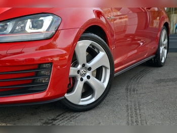 Used Volkswagen Golf 2016 for sale - 76614730: Photo