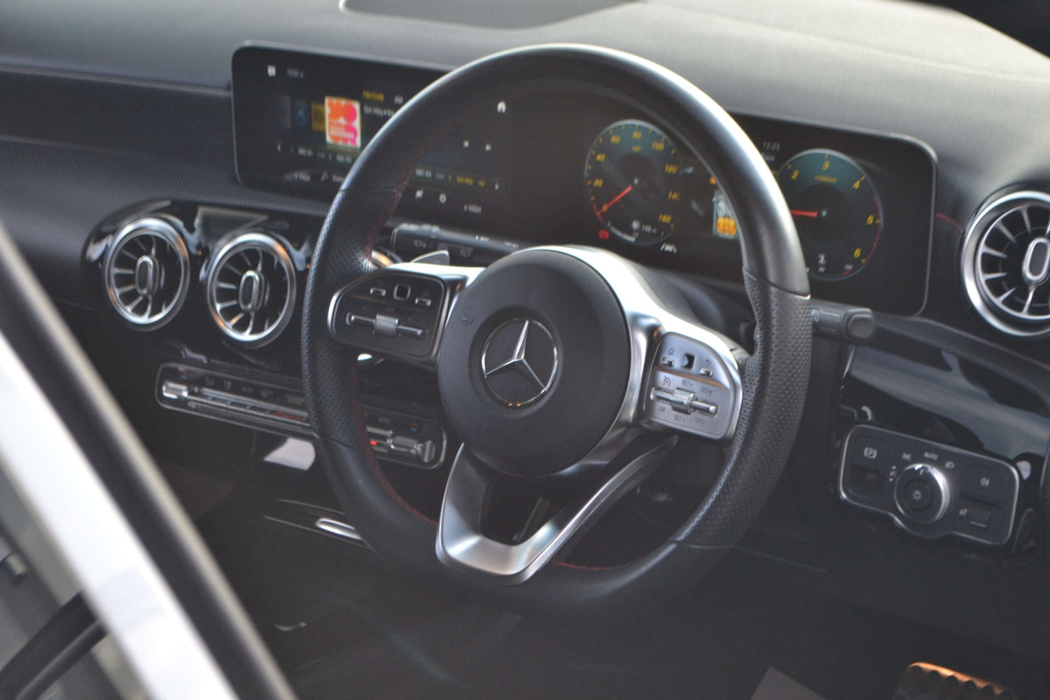 Used Mercedes-Benz A-Class 2019 for sale - 76829893: Photo 34