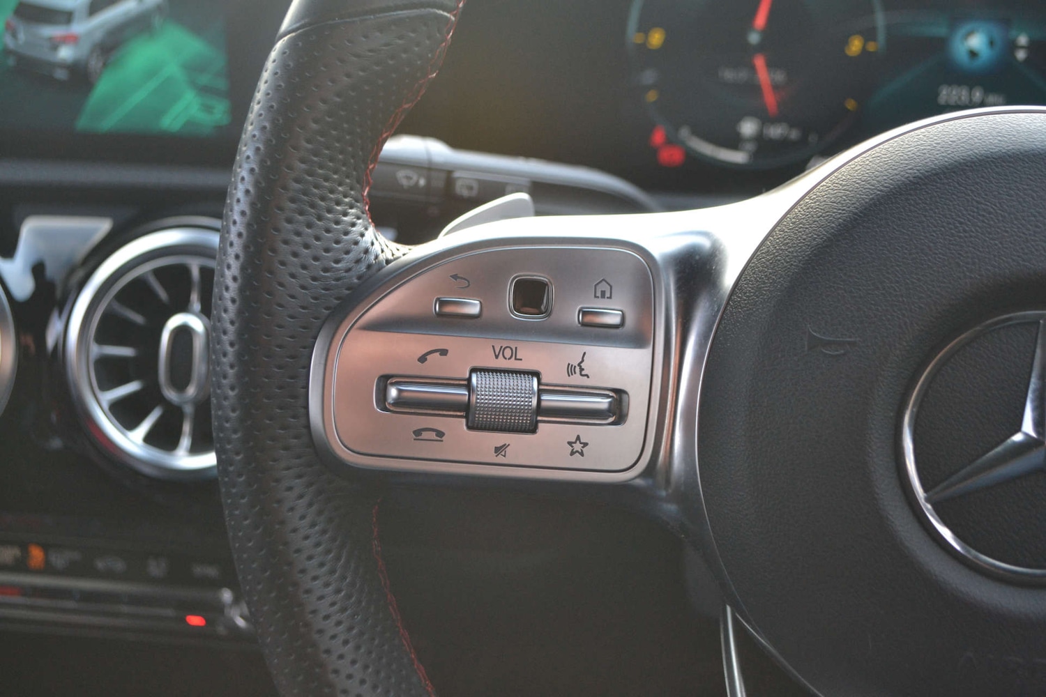 Used Mercedes-Benz A-Class 2019 for sale - 76829893: Photo 37