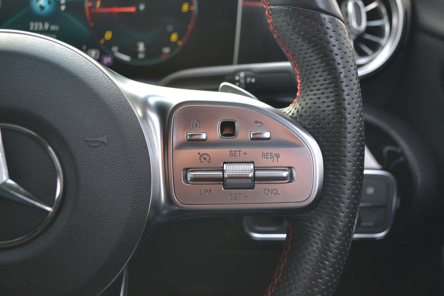 Used Mercedes-Benz A-Class 2019 for sale - 76829893: Photo 39