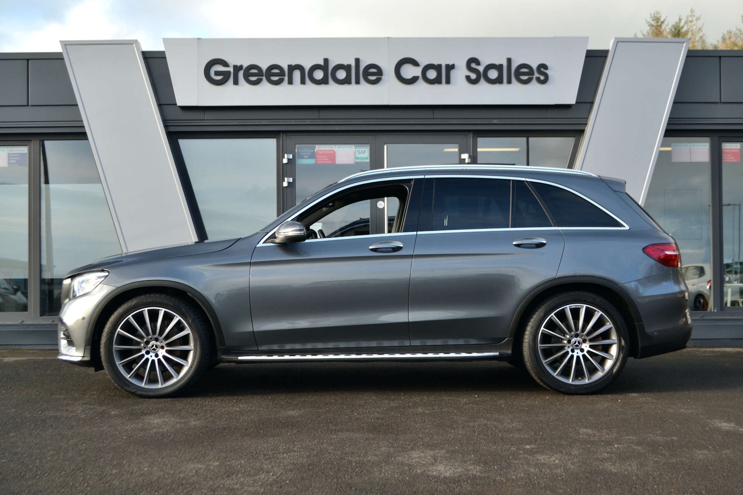 Used Mercedes-Benz GLC 2017 for sale - 76614750: Photo 4
