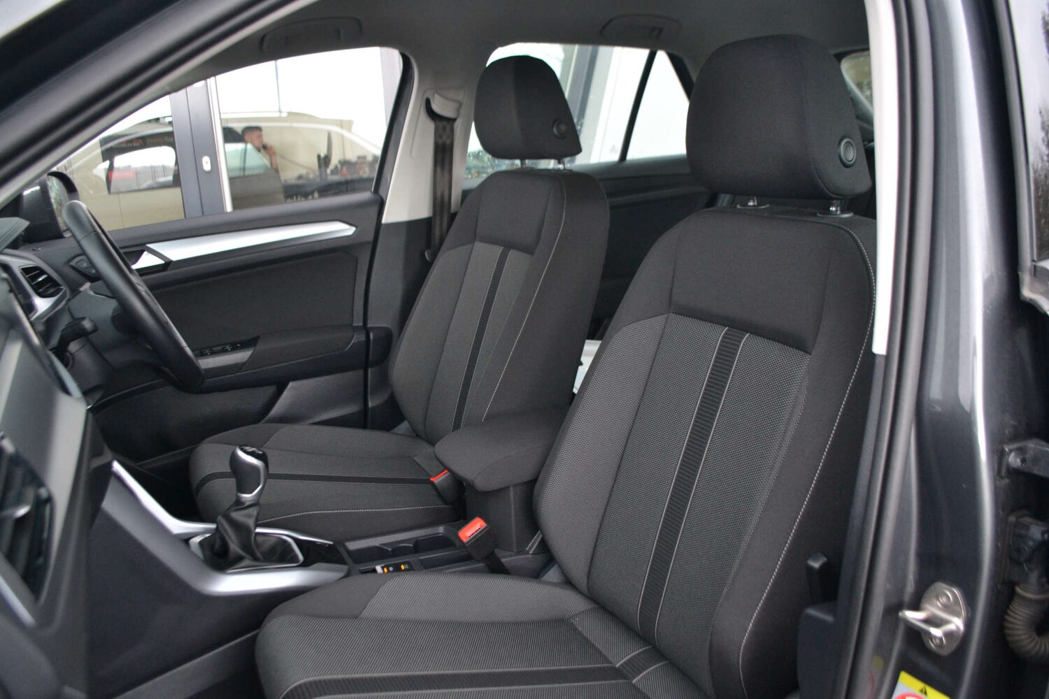 Used Volkswagen T-Roc 2023 for sale - 77916441: Photo 28