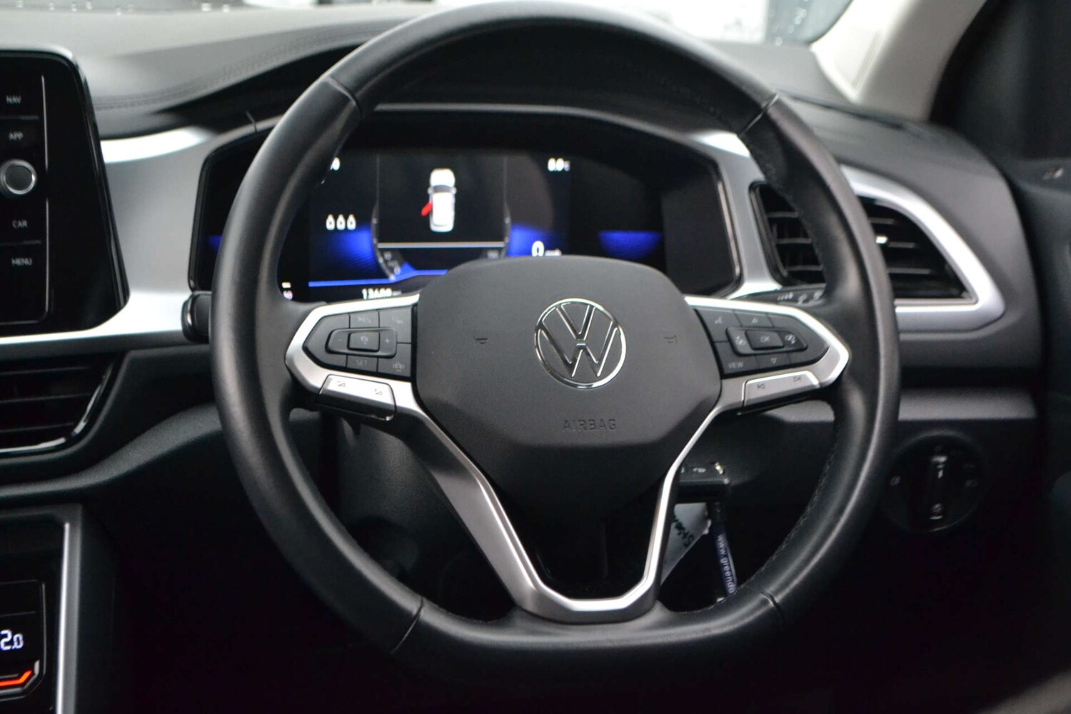 Used Volkswagen T-Roc 2023 for sale - 77916441: Photo 31