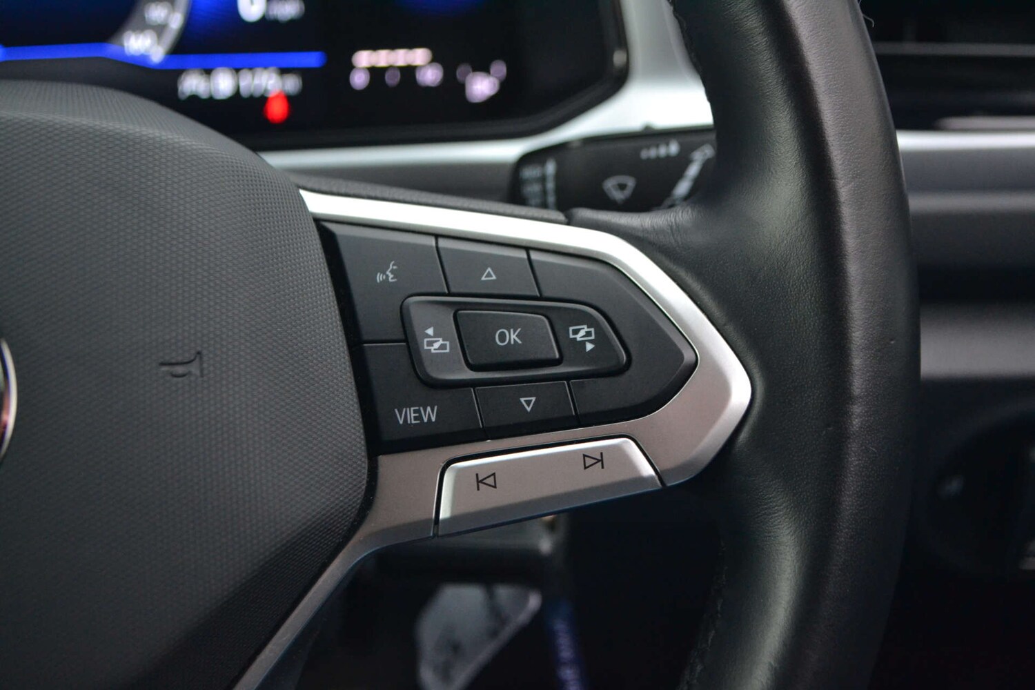 Used Volkswagen T-Roc 2023 for sale - 77916441: Photo 36