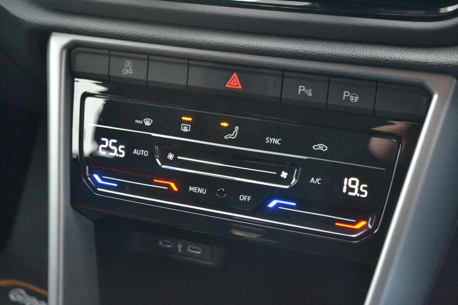 Used Volkswagen T-Roc 2023 for sale - 77916441: Photo 45