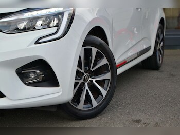 Used Renault Clio 2020 for sale - 77523251: Photo