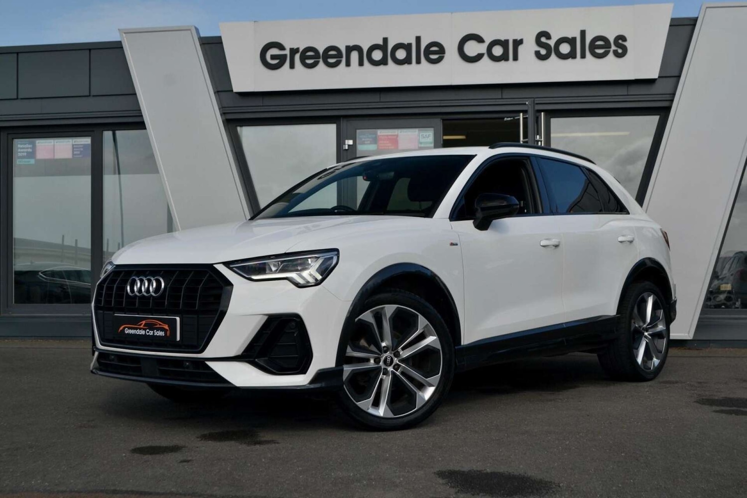 Used Audi Q3 2021 for sale - 76614711: Photo 2