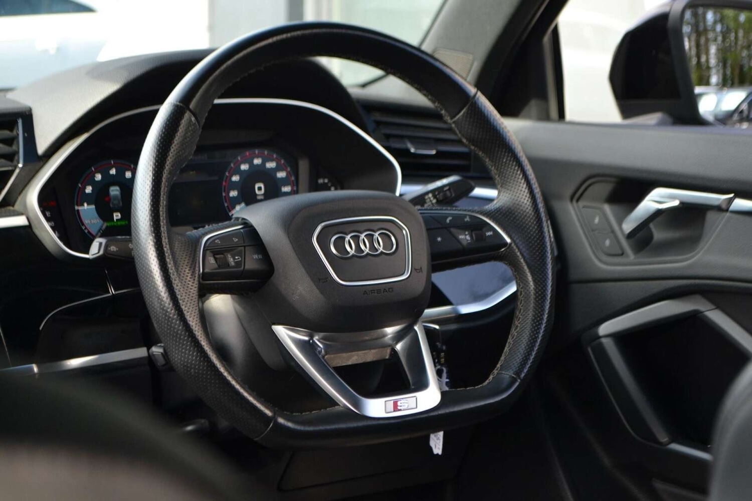 Used Audi Q3 2021 for sale - 76614711: Photo 28