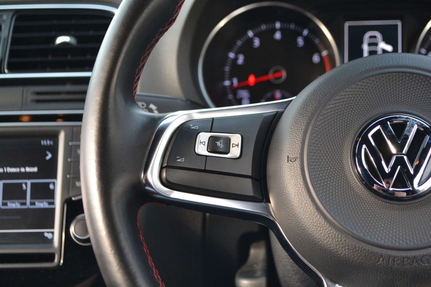 Used Volkswagen Polo 2016 for sale - 76618148: Photo 31