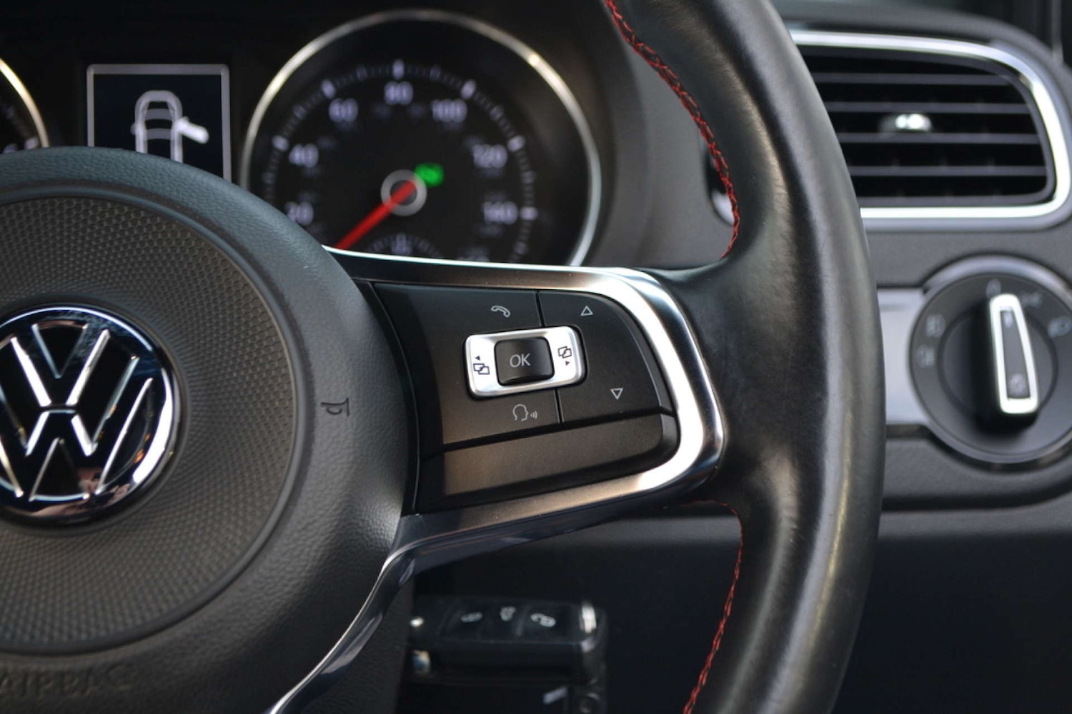 Used Volkswagen Polo 2016 for sale - 76618148: Photo 33