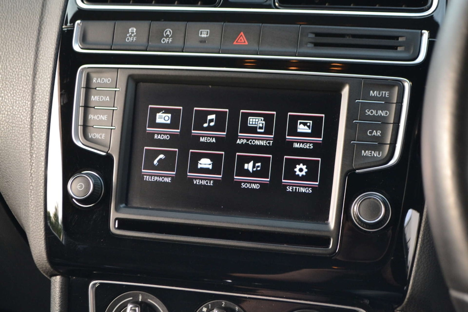 Used Volkswagen Polo 2016 for sale - 76618148: Photo 36