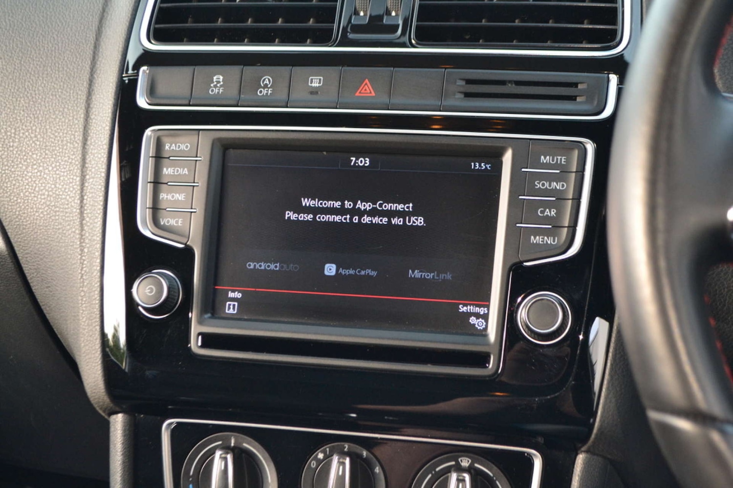 Used Volkswagen Polo 2016 for sale - 76618148: Photo 37