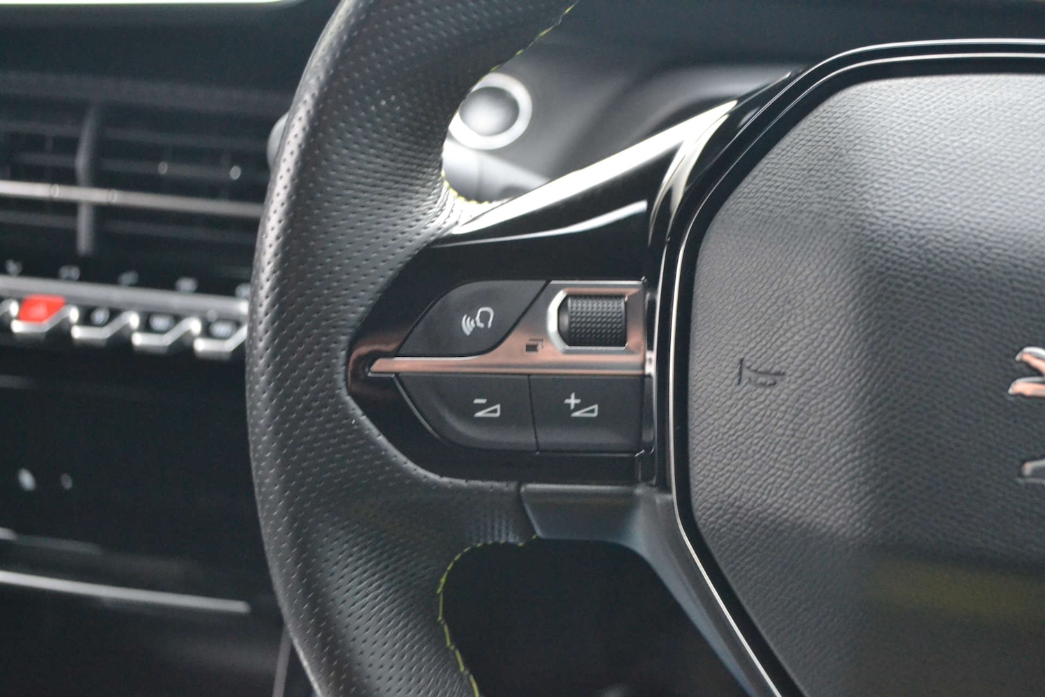 Used Peugeot 208 2022 for sale - 76682752: Photo 42