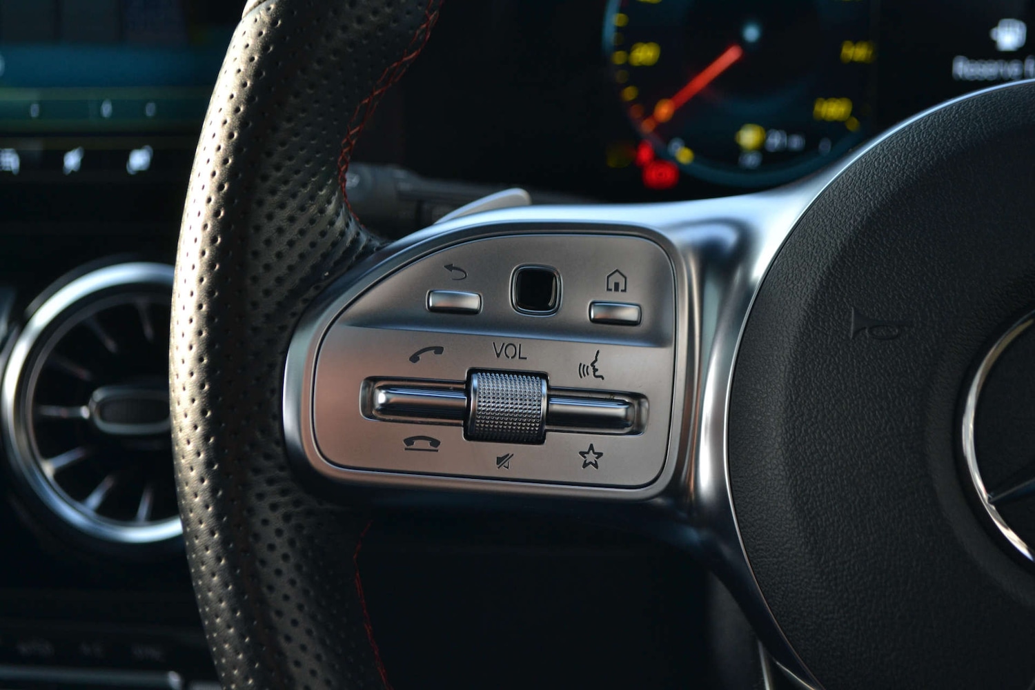 Used Mercedes-Benz GLA 2022 for sale - 76618126: Photo 45