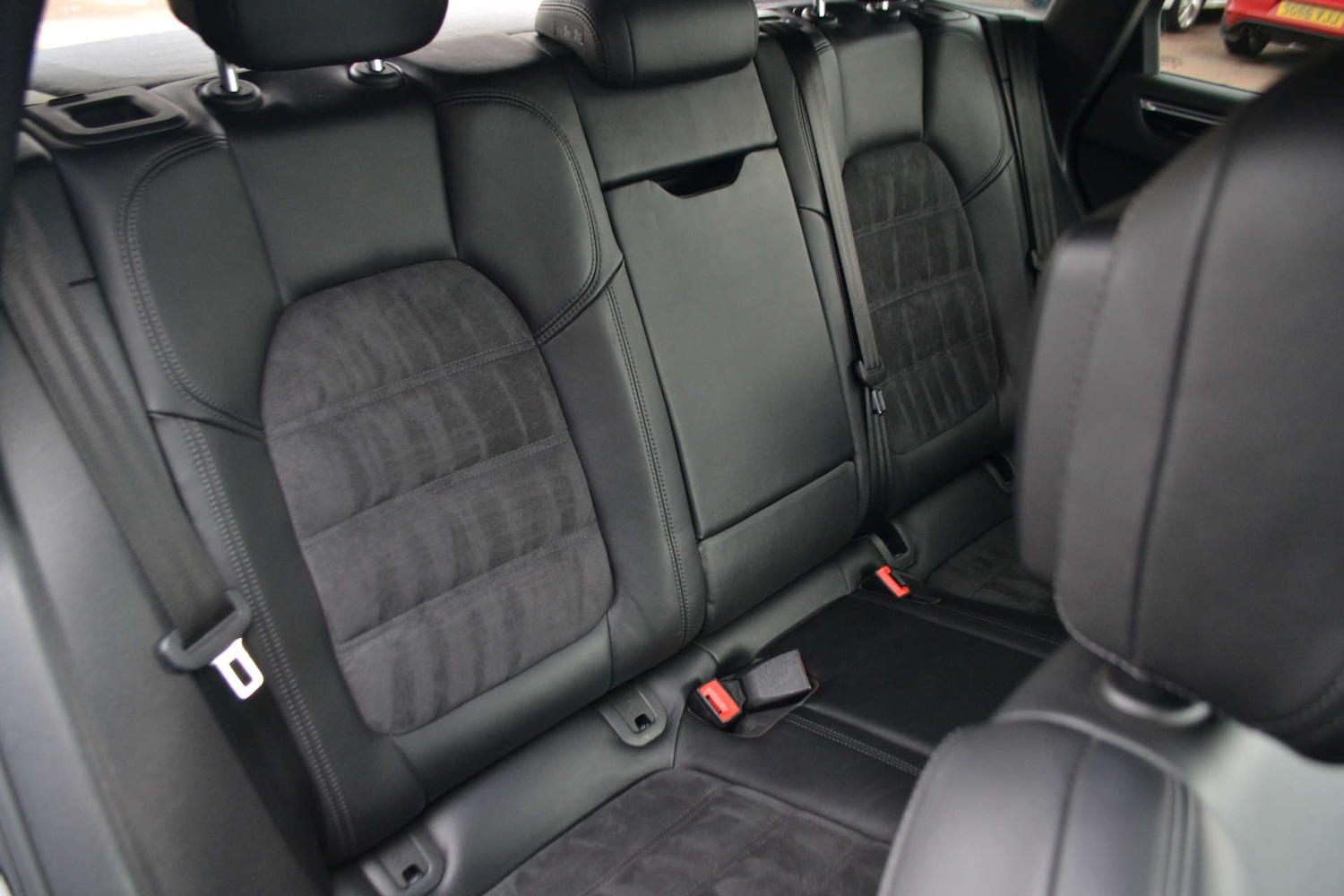 Used Porsche Macan 2017 for sale - 76614761: Photo 32