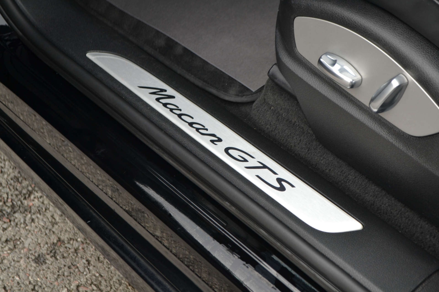 Used Porsche Macan 2017 for sale - 76614761: Photo 46