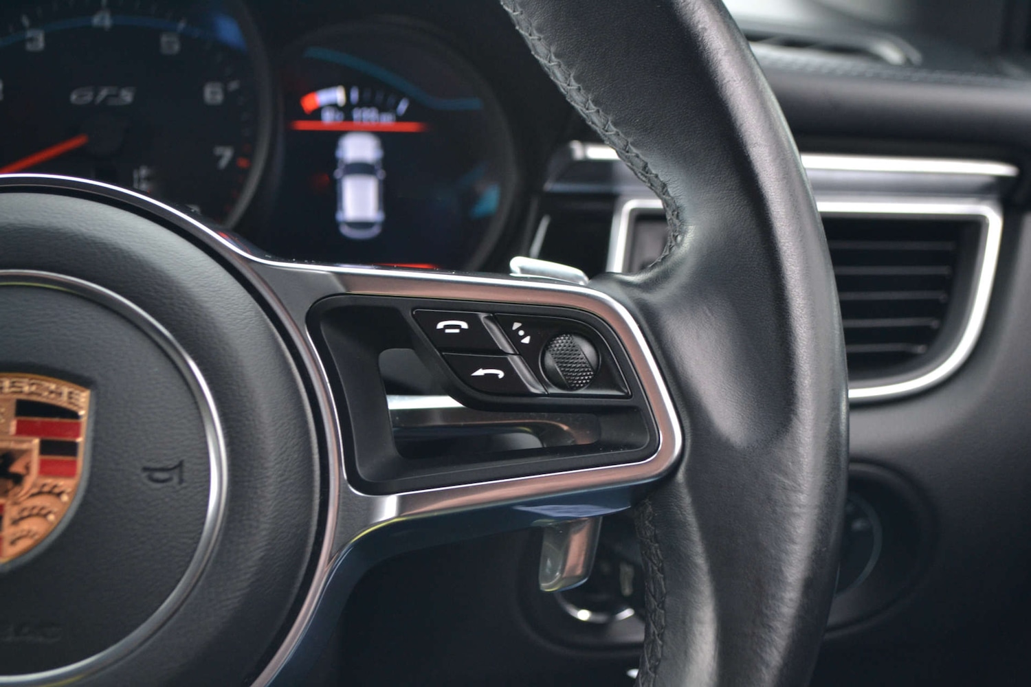 Used Porsche Macan 2017 for sale - 76614761: Photo 52