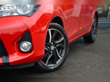Used Toyota Yaris 2015 for sale - 78669488: Photo