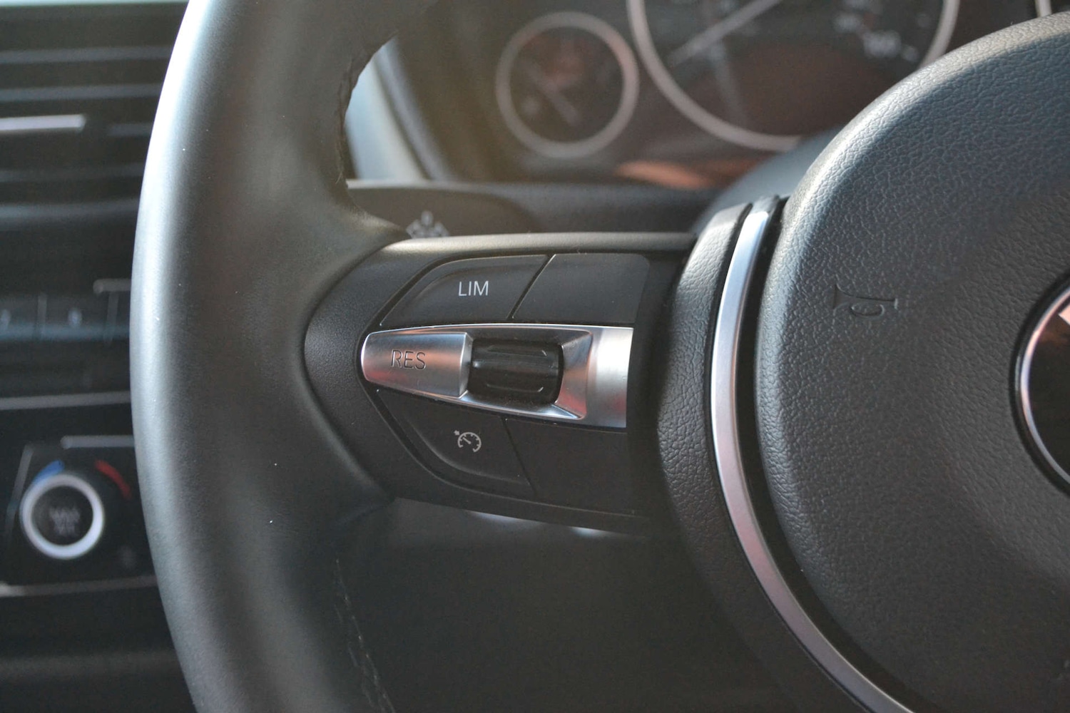 Used BMW 3 Series 2017 for sale - 76618175: Photo 37