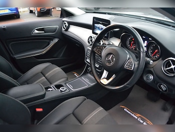 Used Mercedes-Benz GLA 2019 for sale - 77349823: Photo