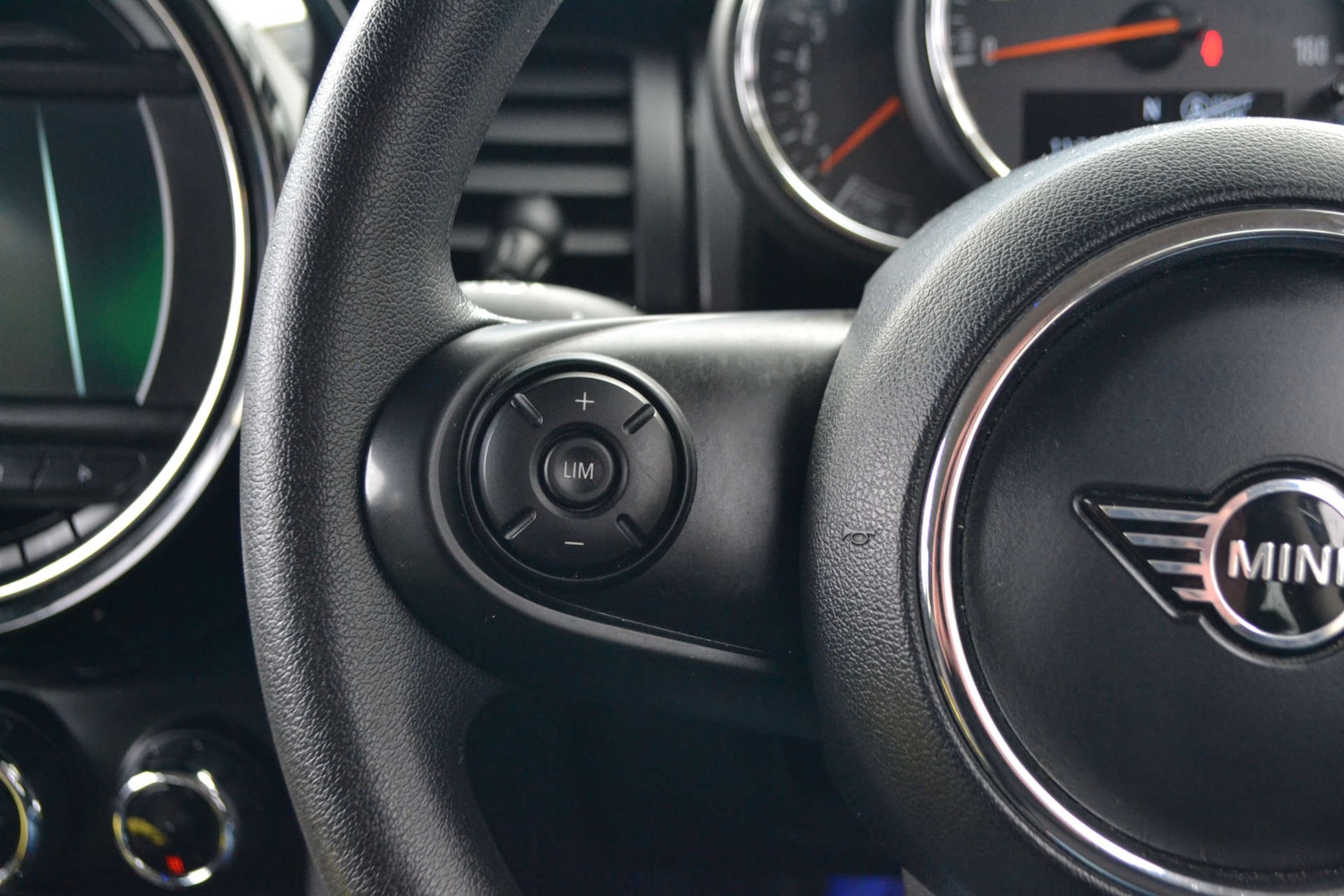 Used MINI Hatch 2019 for sale - 76618146: Photo 31