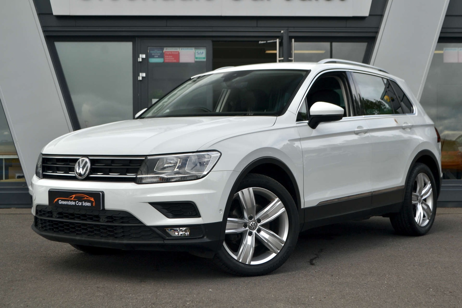 Used Volkswagen Tiguan 2020 for sale - 76618155: Photo 1