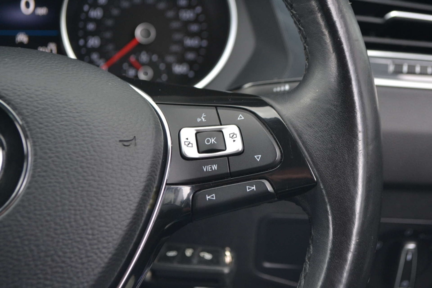 Used Volkswagen Tiguan 2020 for sale - 76618155: Photo 42