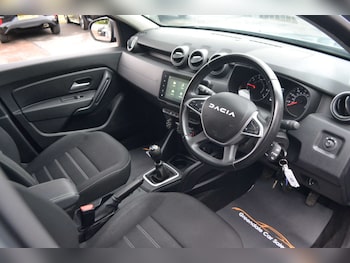 Used Dacia Duster 2023 for sale - 78555383: Photo