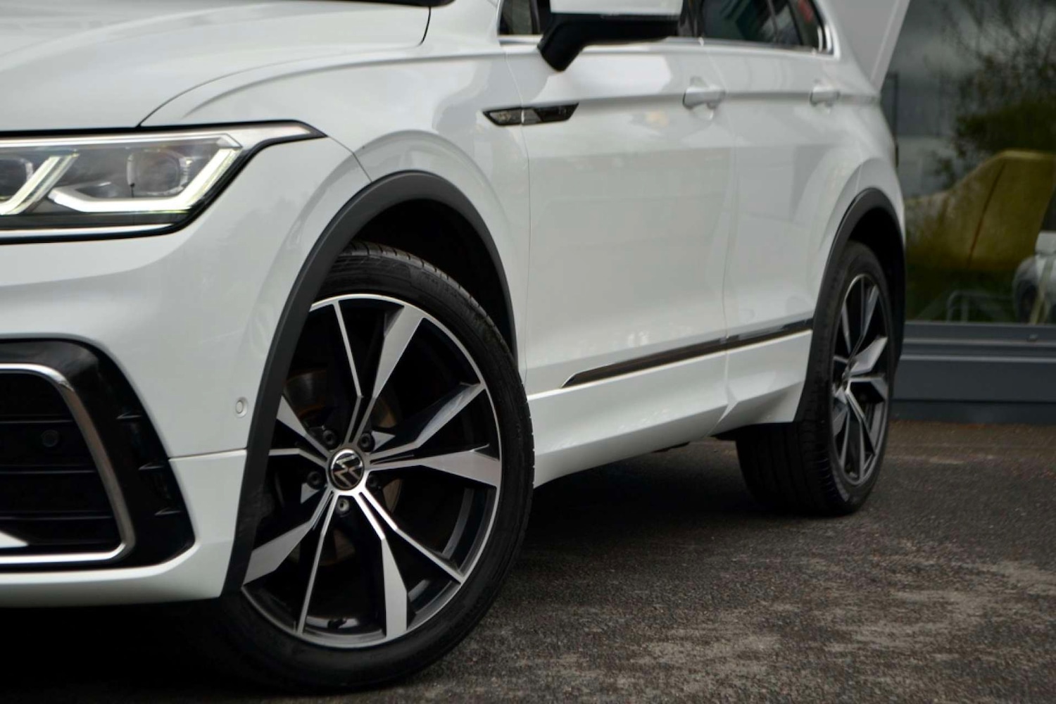 Used Volkswagen Tiguan 2021 for sale - 78162650: Photo 2