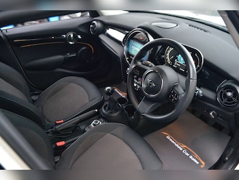 Used MINI Hatch 2021 for sale - 76709160: Photo