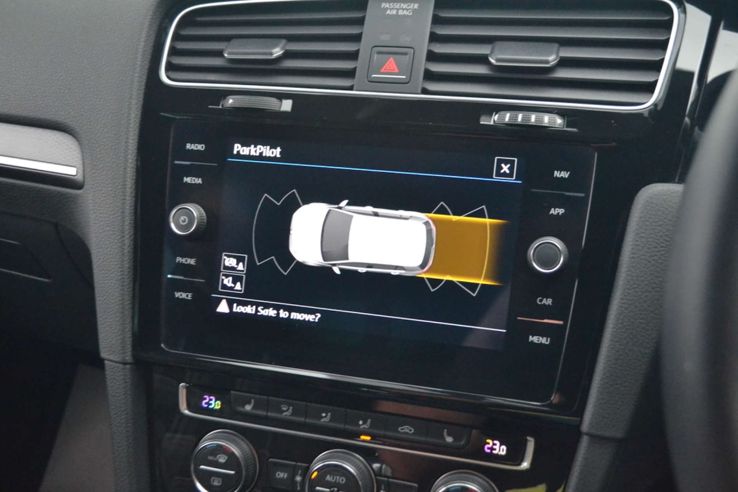 Used Volkswagen Golf 2018 for sale - 76662480: Photo 38