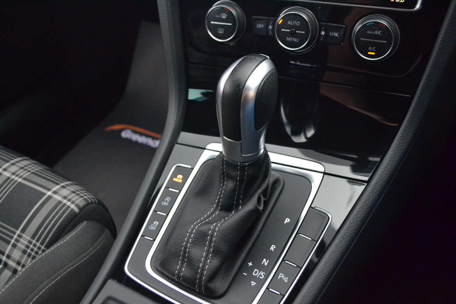 Used Volkswagen Golf 2018 for sale - 76662480: Photo 47