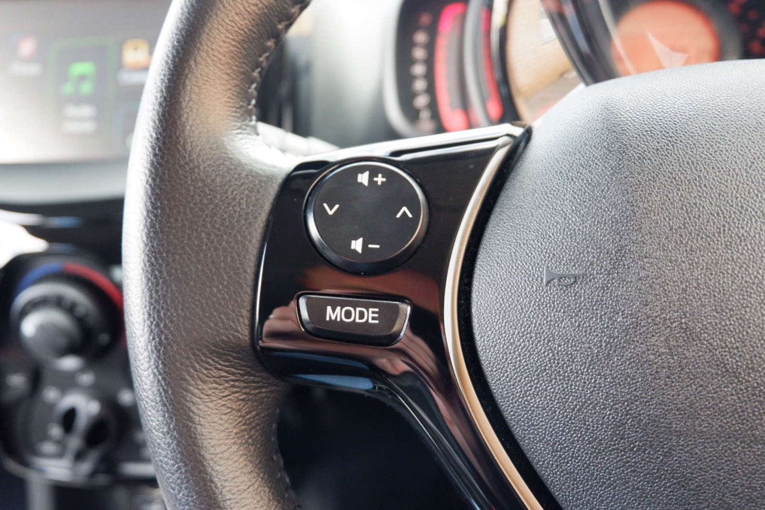 Used Peugeot 108 2018 for sale - 78053131: Photo 34