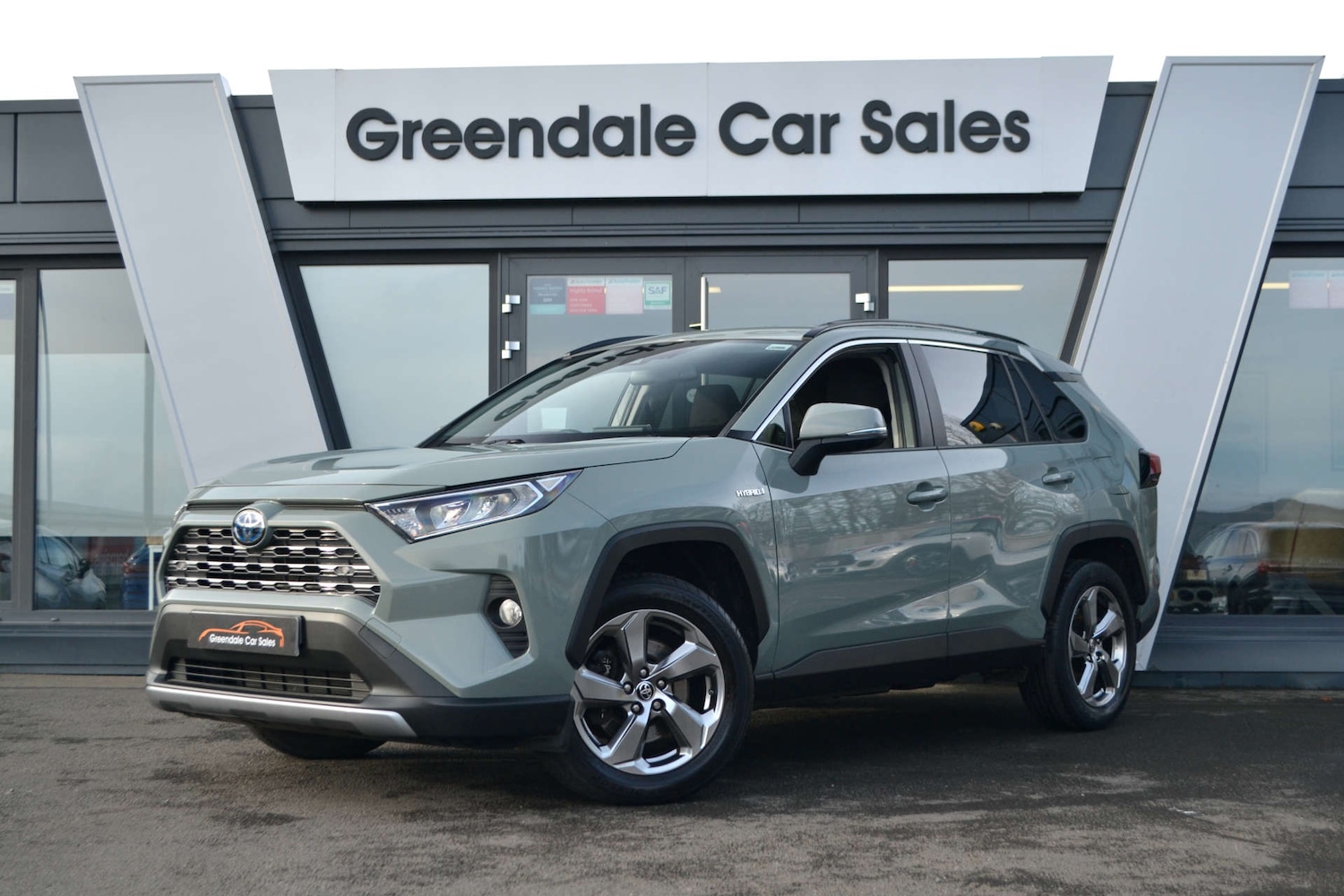 Used Toyota RAV4 2021 for sale - 76618170: Photo 2