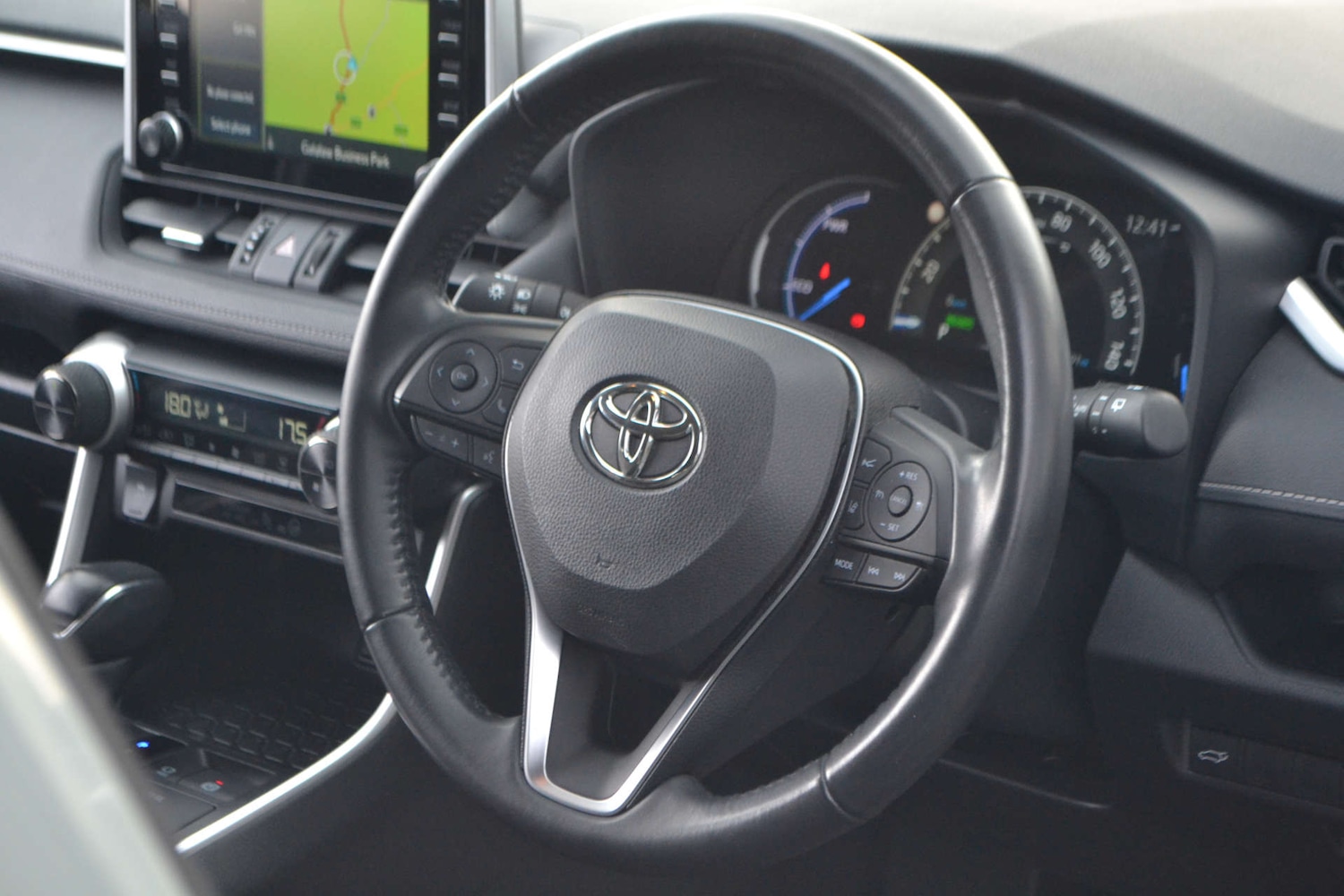 Used Toyota RAV4 2021 for sale - 76618170: Photo 31