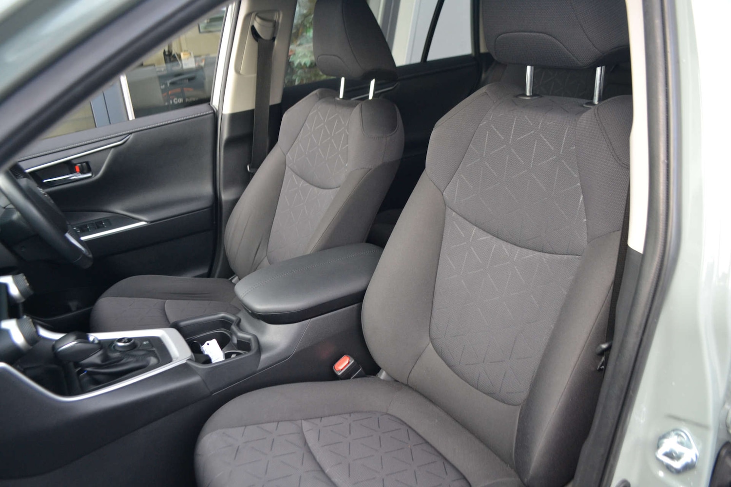 Used Toyota RAV4 2021 for sale - 76618170: Photo 35