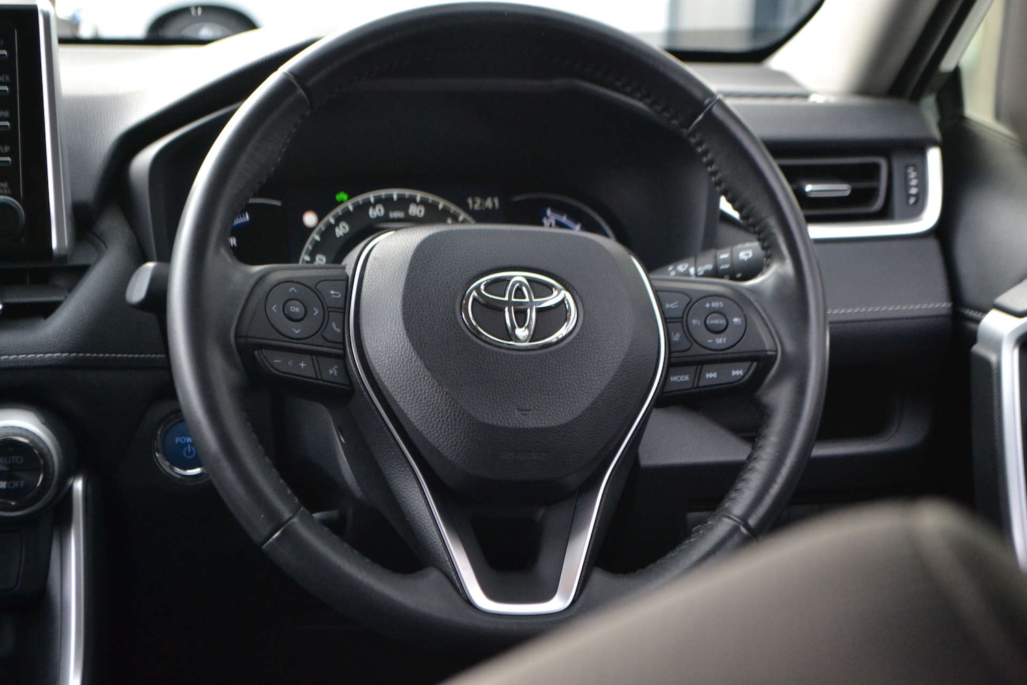 Used Toyota RAV4 2021 for sale - 76618170: Photo 38