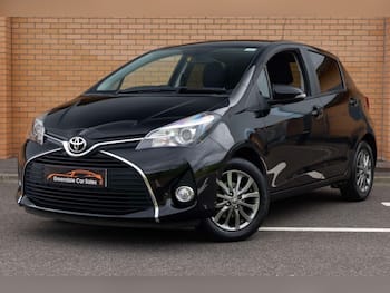 Used Toyota Yaris 2017 for sale - 79674404: Photo