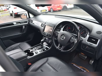 Used Volkswagen Touareg 2015 for sale - 78392627: Photo