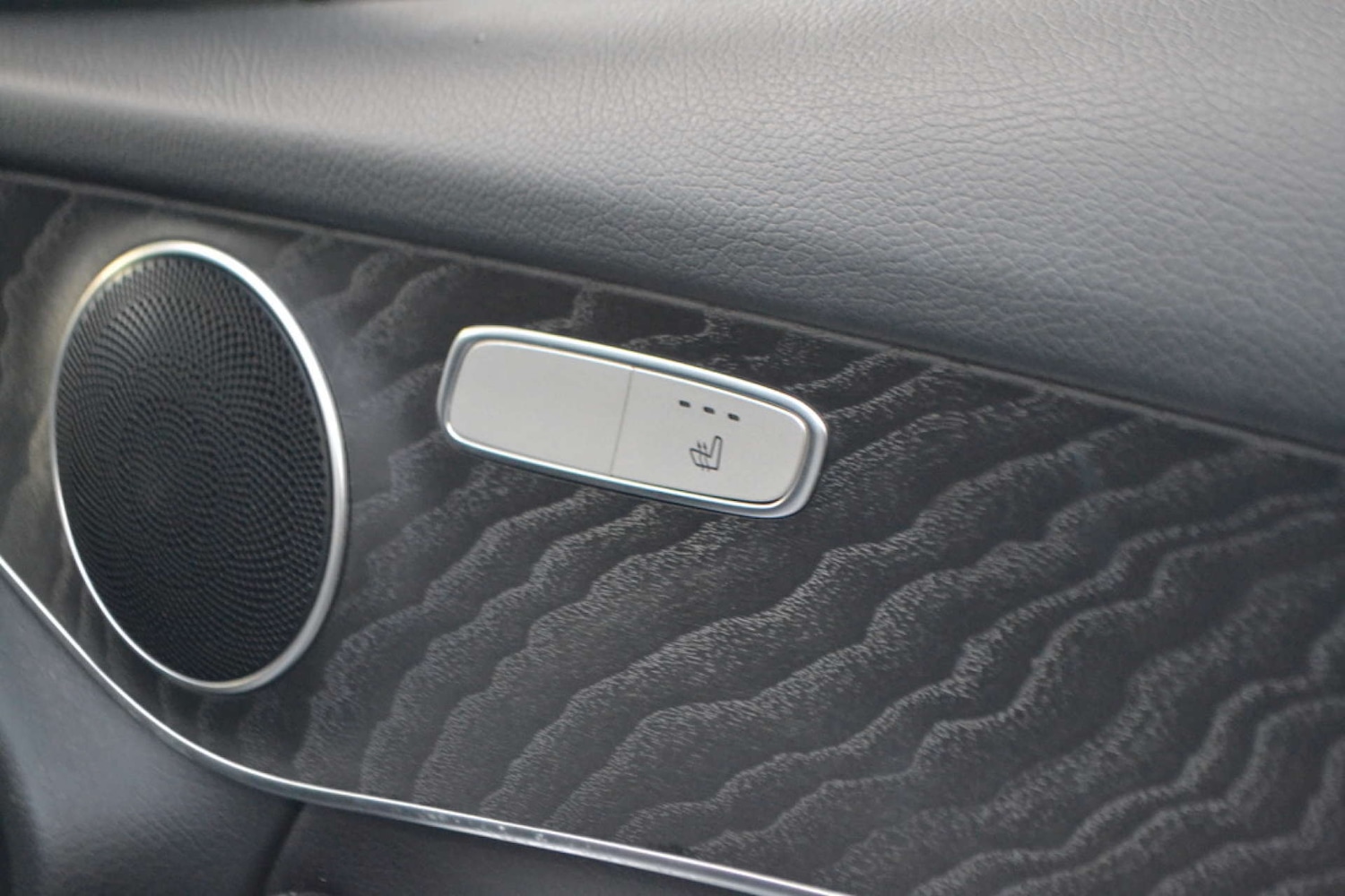 Used Mercedes-Benz GLC 2019 for sale - 76618096: Photo 35